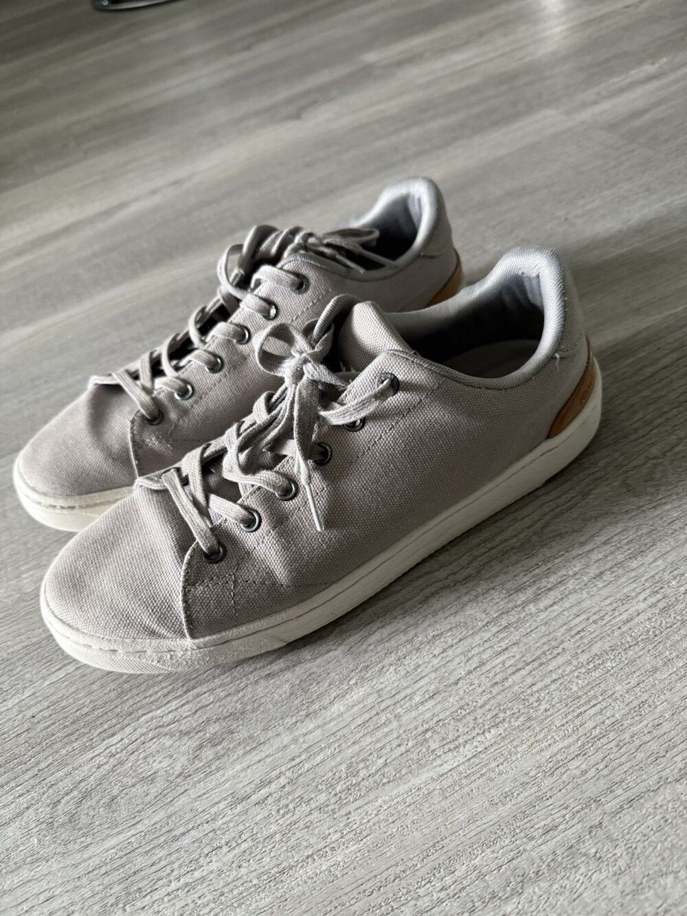 Toms Shoes Mens 9.5 Trvl Lite Low Top Sneakers Lace Up Gray Canvas